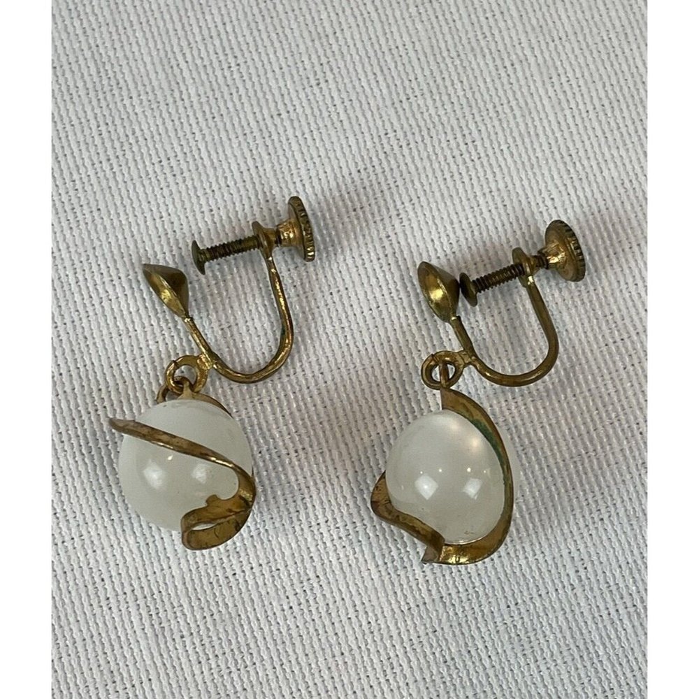 Vintage Gold Tone Pools of Light Drop Earrings Lucite Screw Back